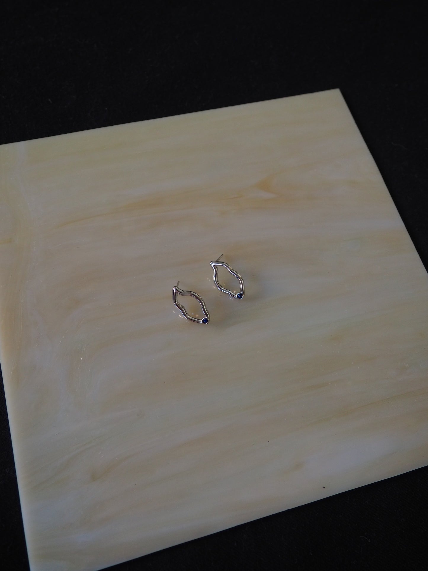 Wave earrings silver