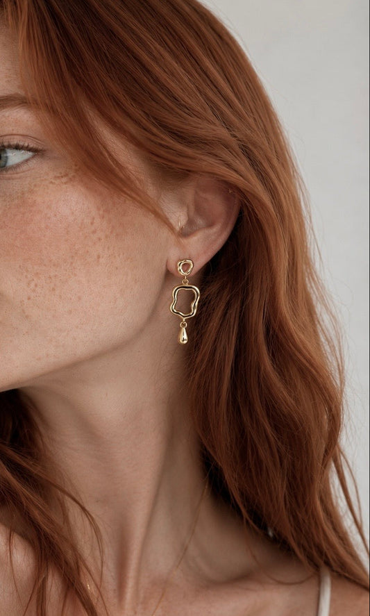 Velvet gold earrings