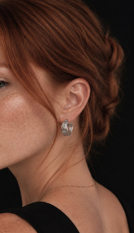 Wiggle earrings silver