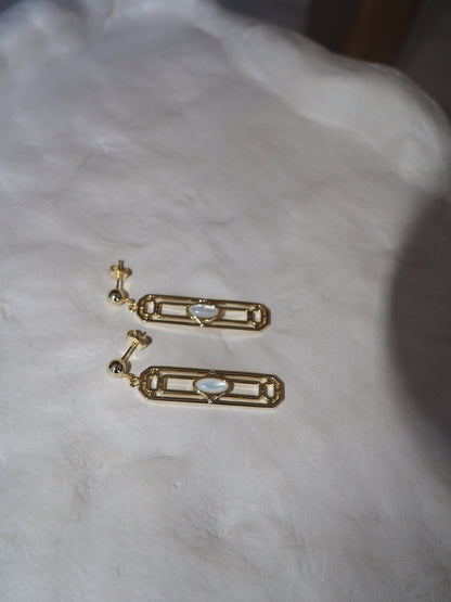 PRE ORDER - Golden Althea earrings