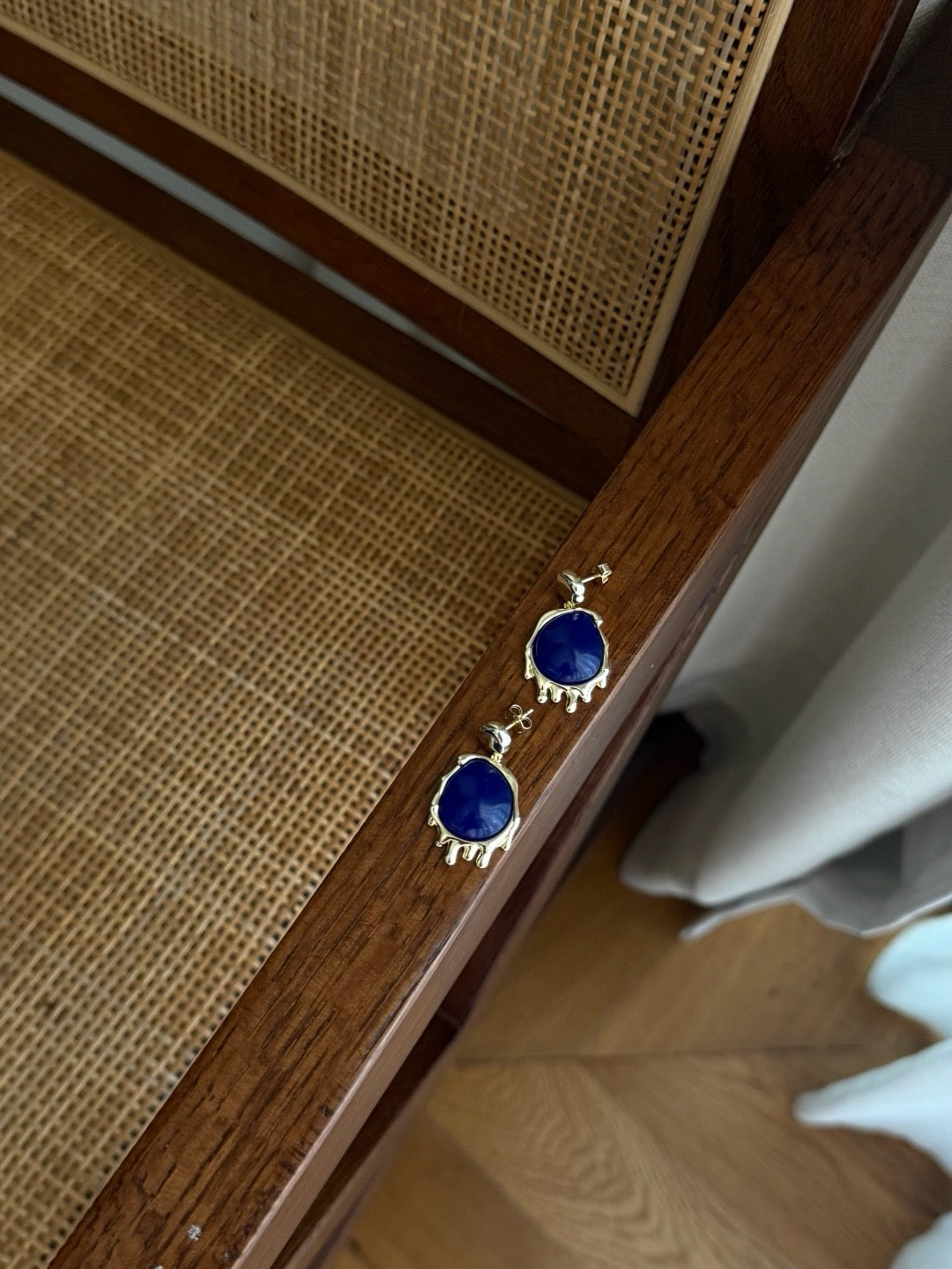 Melting earrings