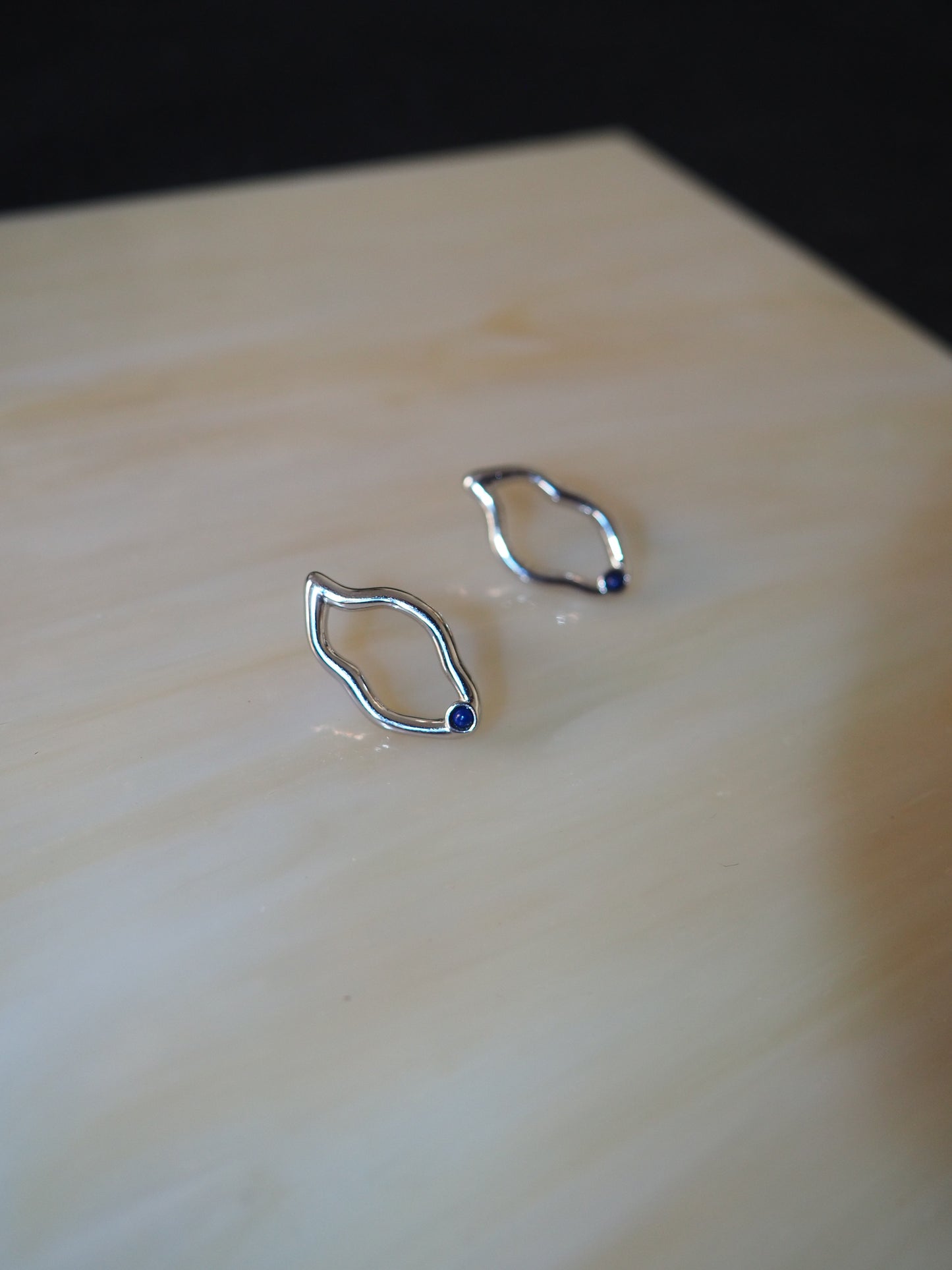 Wave earrings silver