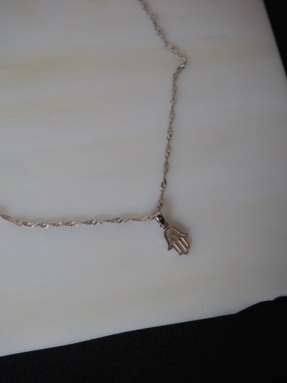 Hamsa lines mini necklace - silver